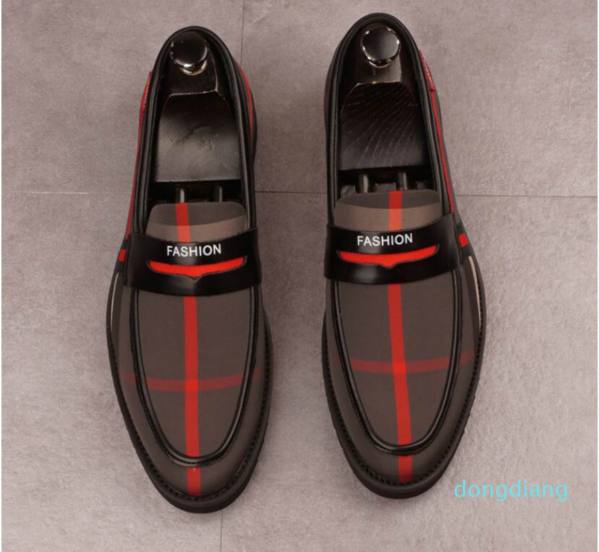 Men Loafer Casual Shoes Man Party Wedding Footwear 2021 plaid Suede Leather Fashion Male Shoe Big Size 37-44, Black red
Men Loafer Casual Shoes Man Party Wedding Footwear 2021 plaid Suede Leather Fashion Male Shoe Big Size 37-44, Black red