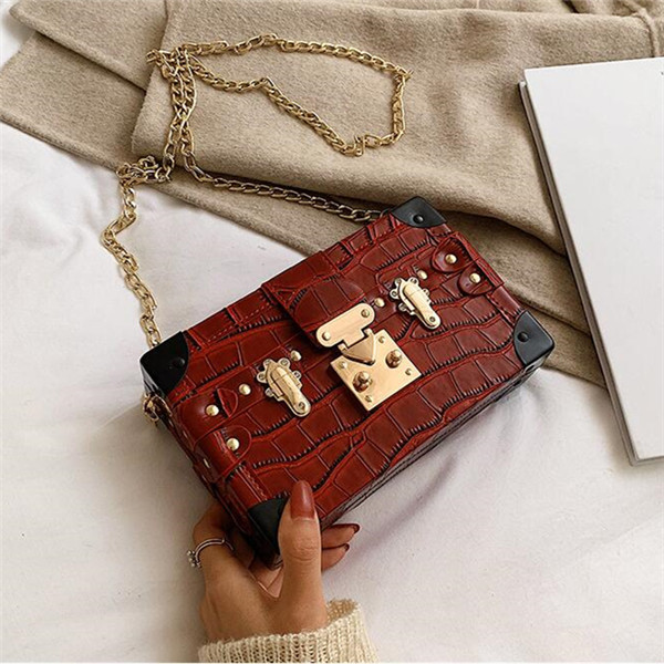 women handbag Vintage Leather chain bag solid color embossed fashion hard box handbags Street trend black alligator rivet messenger bags
women handbag Vintage Leather chain bag solid color embossed fashion hard box handbags Street trend black alligator rivet messenger bags