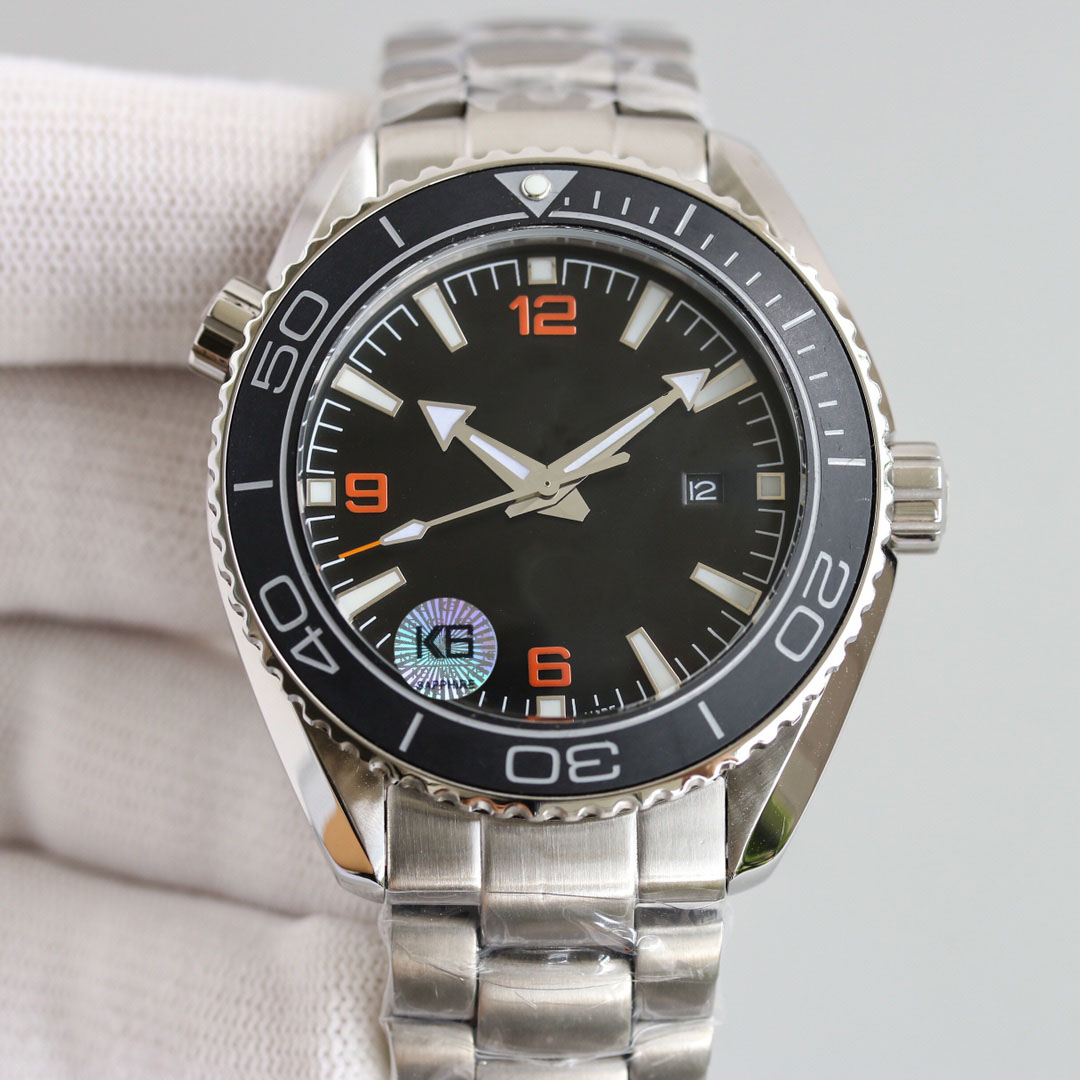 Wristwatches Mens Automatic Movement 41 Mm Watch Classic Watches 600m Diving Back Original Box
Wristwatches Mens Automatic Movement 41 Mm Watch Classic Watches 600m Diving Back Original Box