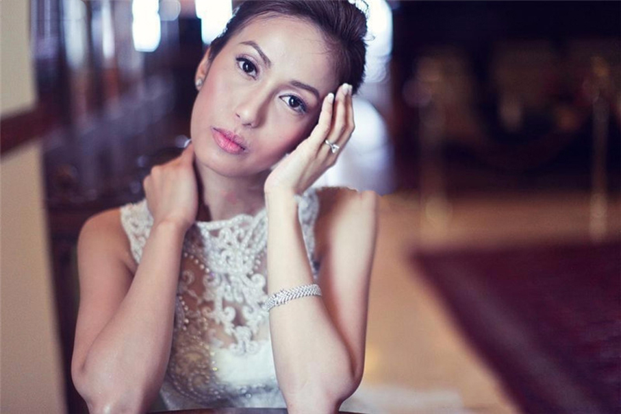 2021 New Sleeveless A Line Tulle Wedding Dresses Embroidery Beaded Bridal Gowns with Buttons Back Custom Made Vestido De Noiva