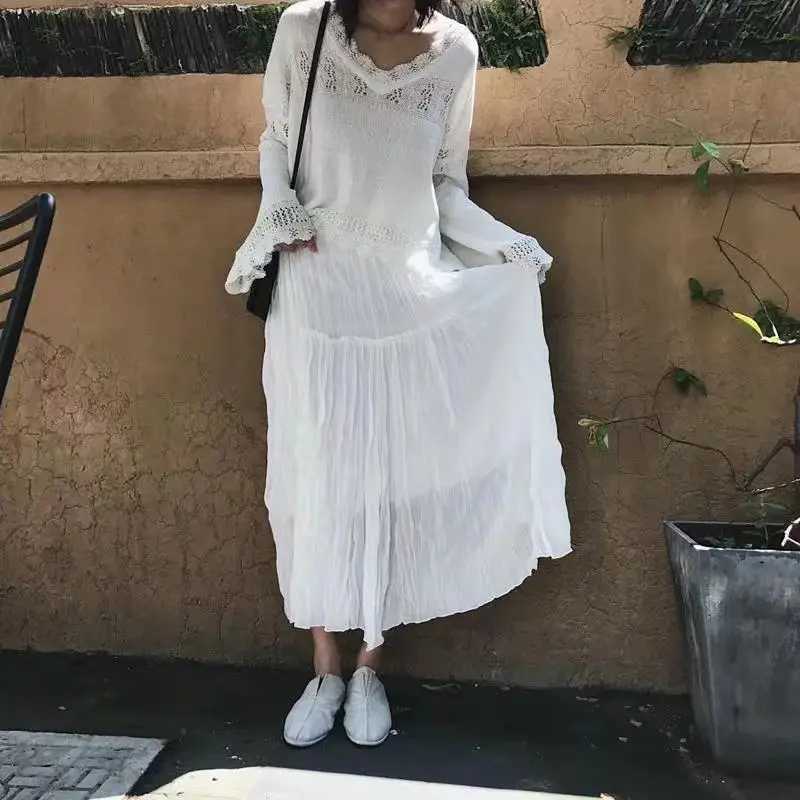 Summer White Boho Chiffon Pleated Skirts Women Spring Black Fungus Beach Long Skirt Vintage High Waist Elastic Patchwork Skirt 210619wtt