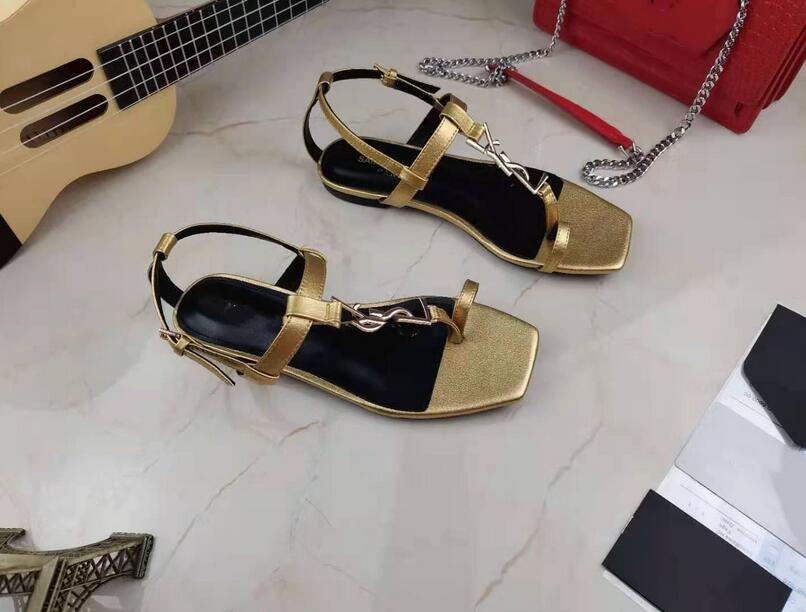 Women Summer Leather Weaving Cassandra Beach Slippers Open Toe Flat Heel Sandals Elegant Sexy Outdoor Slides Women's Shoes
Women Summer Leather Weaving Cassandra Beach Slippers Open Toe Flat Heel Sandals Elegant Sexy Outdoor Slides Women's Shoes