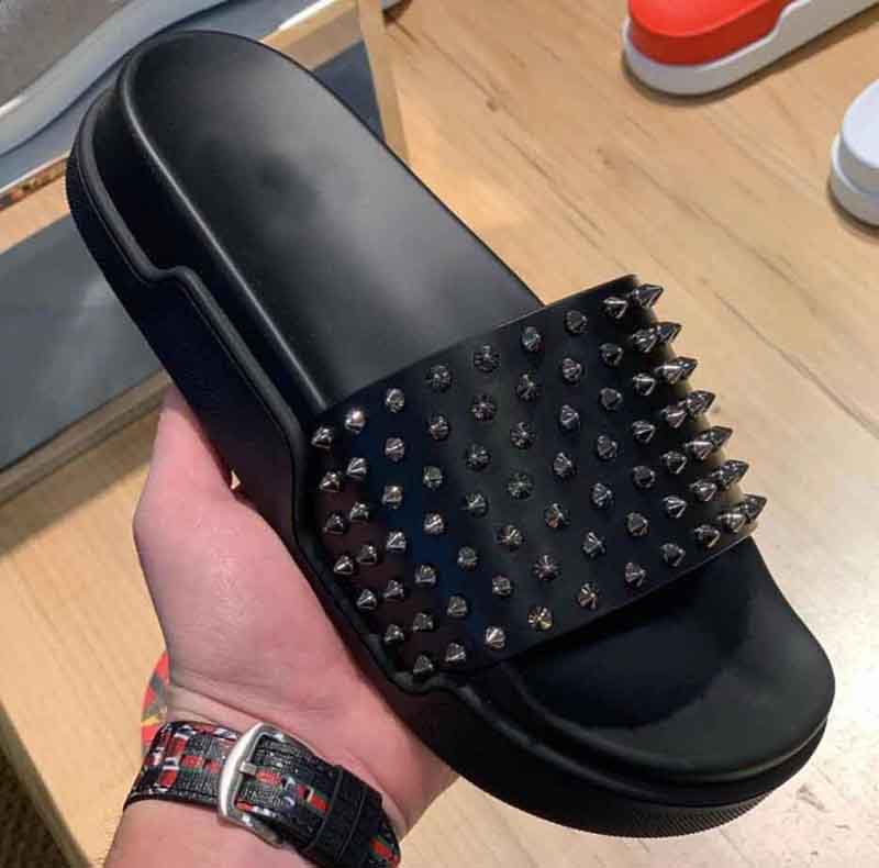 Luxury Brand Popular Men's Slippers Slides With Spikes Summer Man Red Bottom Sandals Pool Fun Flats Slip On Slipper Flip Flops Slippery EU38-47, Black
Luxury Brand Popular Men's Slippers Slides With Spikes Summer Man Red Bottom Sandals Pool Fun Flats Slip On Slipper Flip Flops Slippery EU38-47, Black