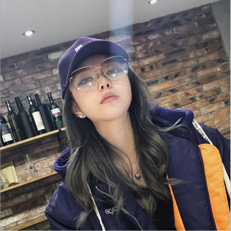 Sunglasses Glasses Frame Male Korean Version Of The Trendy Half-frame Flat Female Literary Retro Men And Women
Sunglasses Glasses Frame Male Korean Version Of The Trendy Half-frame Flat Female Literary Retro Men And Women
