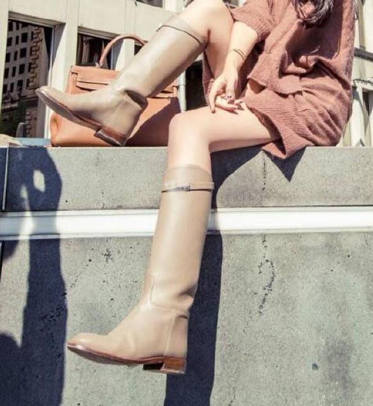 Best quality Most Prefers genuine leather Women Boots buckle knee high boots luxury lady Knight Martin Boots black brown long boot With Box
Best quality Most Prefers genuine leather Women Boots buckle knee high boots luxury lady Knight Martin Boots black brown long boot With Box