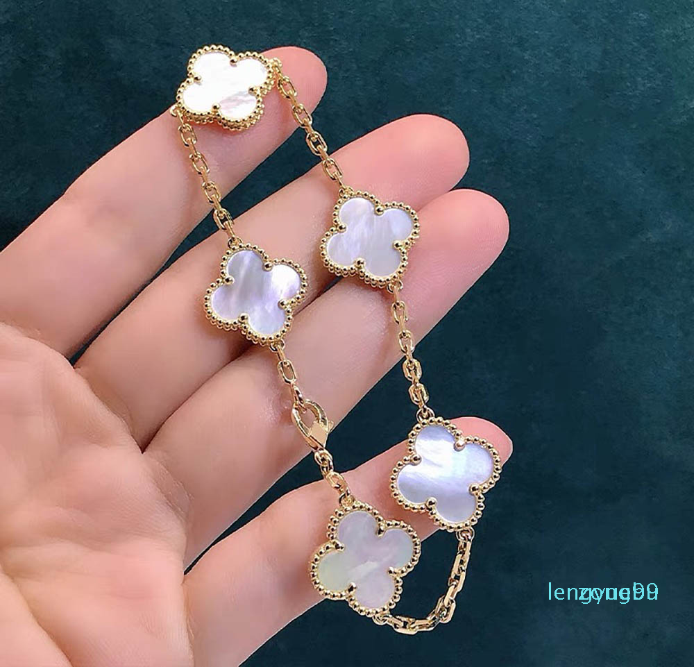 Colors Fashion Classic 4/Four Leaf Clover Charm Bracelets Bangle Chain 18K Gold Agate Shell Mother-of-Pearl for Women&Girls Wedding Mother, Golden;silver
Colors Fashion Classic 4/Four Leaf Clover Charm Bracelets Bangle Chain 18K Gold Agate Shell Mother-of-Pearl for Women&Girls Wedding Mother, Golden;silver