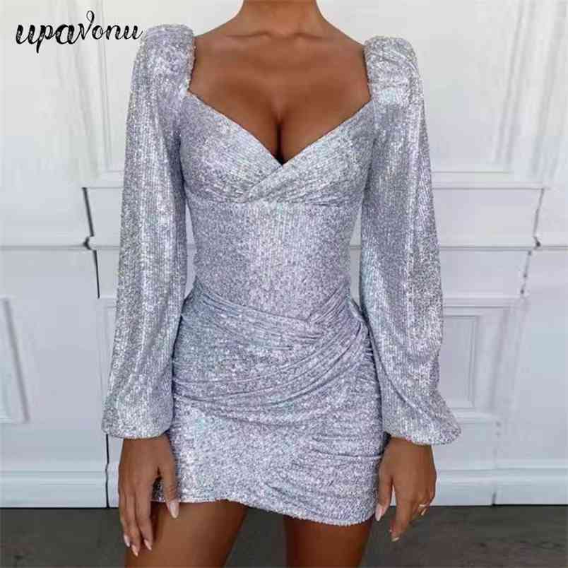 Free Women's Silver Sequined Skirt Set Sexy V-neck Lantern Sleeve Top & Draped Mini Two-piece 210524
Free Women's Silver Sequined Skirt Set Sexy V-neck Lantern Sleeve Top & Draped Mini Two-piece 210524