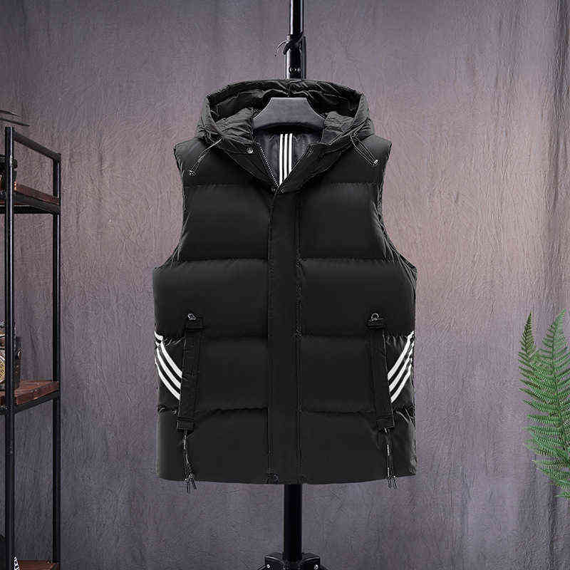 Men's Padded Vest Autumn Winter Warm Puffy Waistcoat Sportive Windproof Coat Quilting Thick Jacket Outwear Male Clothes 211111