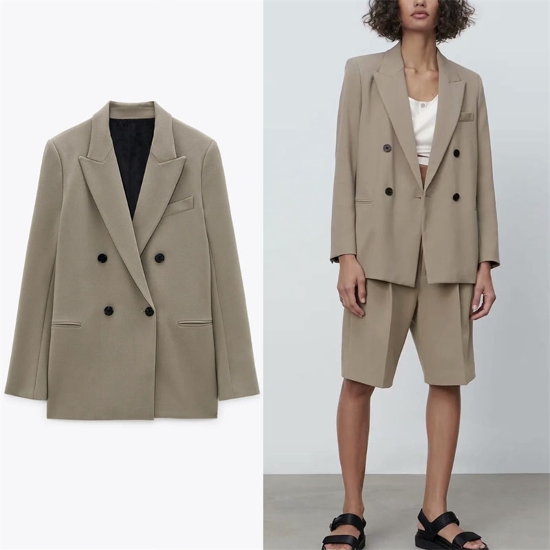 Double Breasted Shoulder Pads Blazer Women Vintage Long Sleeve Office Blazers Coat Woman Patch Pockets Outerwear Top 210518
Double Breasted Shoulder Pads Blazer Women Vintage Long Sleeve Office Blazers Coat Woman Patch Pockets Outerwear Top 210518