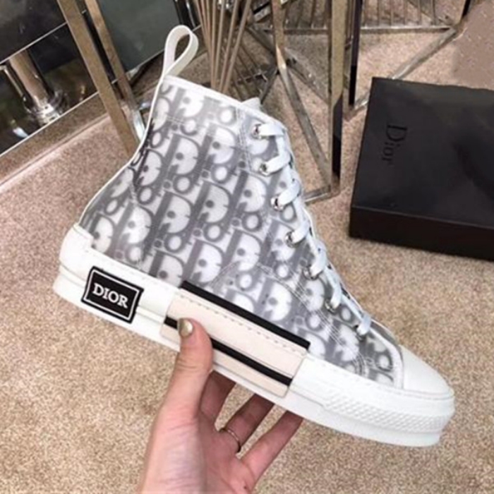 New oblique B23 high lowTop Sneakers Homme X KàWS By Kìm Jones Men Women Fashion Designers Shoes Skateboard Shoes, Black
New oblique B23 high lowTop Sneakers Homme X KàWS By Kìm Jones Men Women Fashion Designers Shoes Skateboard Shoes, Black