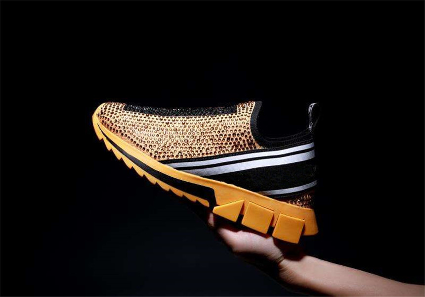 balencaiga New Cinder Tail Light Desert Sport Shoe Static Cloud White Reflective Sneakers Men Women Running Shoes, Choose the color
balencaiga New Cinder Tail Light Desert Sport Shoe Static Cloud White Reflective Sneakers Men Women Running Shoes, Choose the color