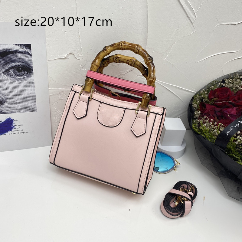 handbags Shoulder bag New bamboo handle crossbody bagss Embossed cowhide with woven Ladies wallet Totes luxury bags
handbags Shoulder bag New bamboo handle crossbody bagss Embossed cowhide with woven Ladies wallet Totes luxury bags