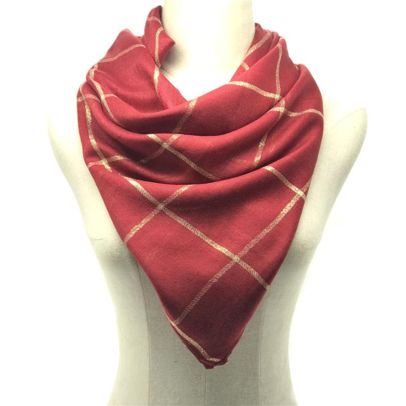 Scarves 2022 Fashion Square Scarf Ladies' Cotton Gold Silk Simple Plaid Wild Mid-length Autumn Muslim Polyester
Scarves 2022 Fashion Square Scarf Ladies' Cotton Gold Silk Simple Plaid Wild Mid-length Autumn Muslim Polyester