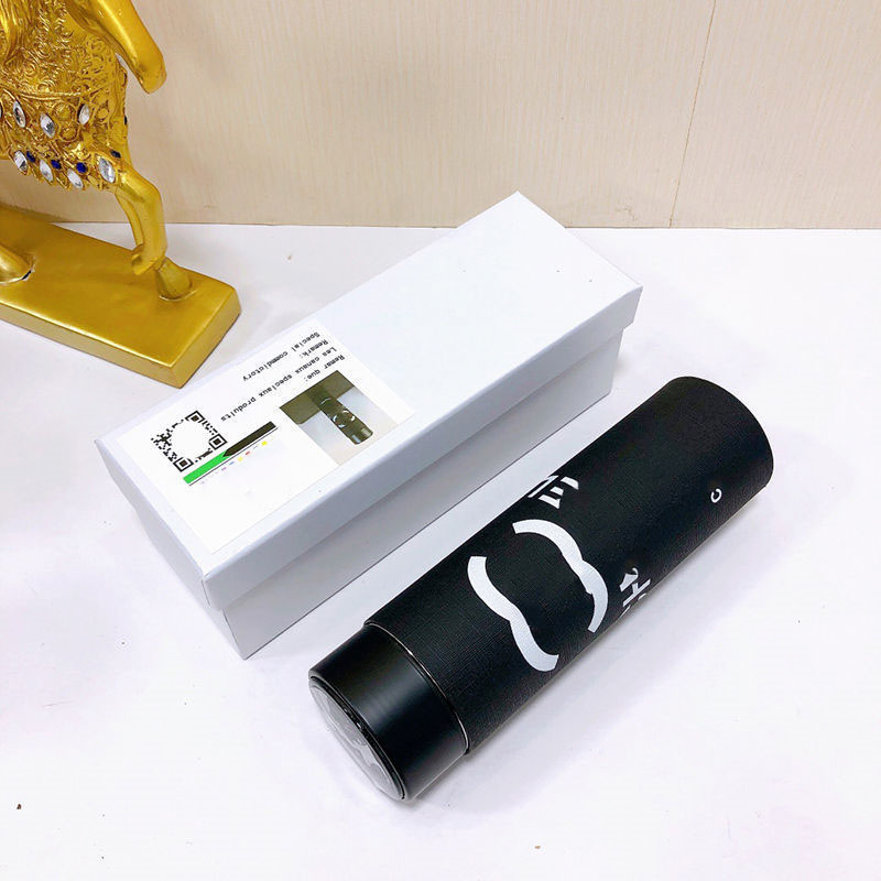 LED temperature Thermoses display water cup with a full set of high-end gift box capacity 500ml
LED temperature Thermoses display water cup with a full set of high-end gift box capacity 500ml