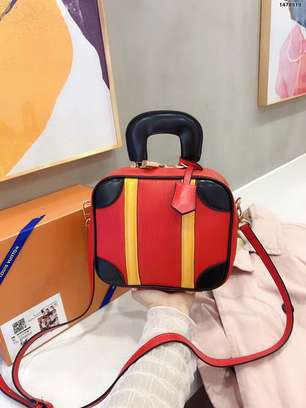 Mini square retro soft leather shoulder bag bun fashion women's handbag Lovely Purse with mosaic color zipper pocket, Red
Mini square retro soft leather shoulder bag bun fashion women's handbag Lovely Purse with mosaic color zipper pocket, Red
