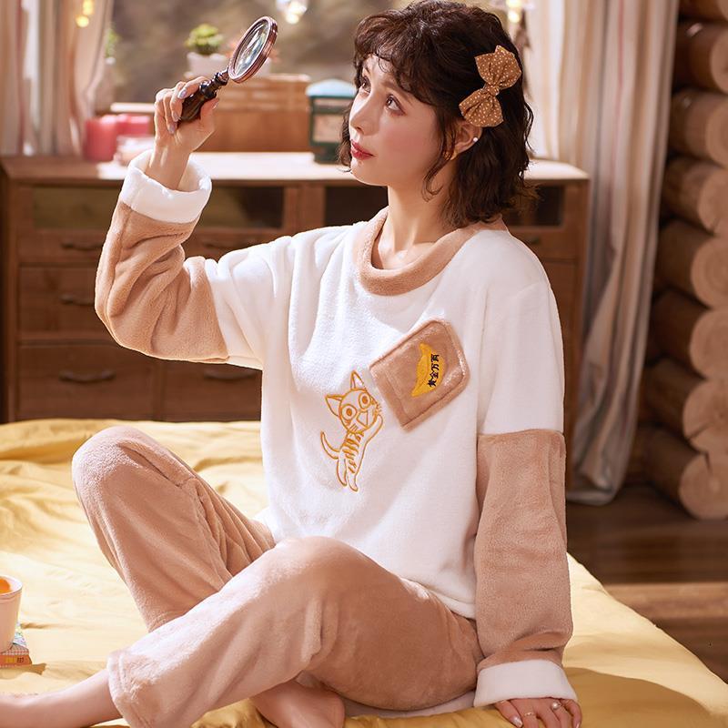 Vêtements de nuit pour femmes Pyjamas d'hiver Sexe Sexe Top Femmes Cartoon Chat Pyjama Morceau / Costus Shirt Short Flanelle Homewear Big Taille