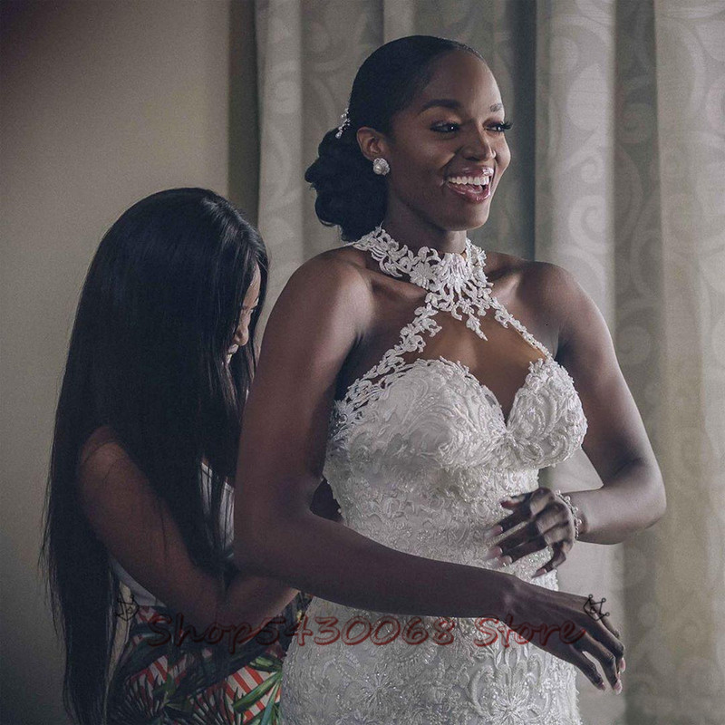 Sexy Wedding Gowns Arabic Aso Ebi Vintage Lace Beaded Sheer Neck Mermaid Bridal Dresses
