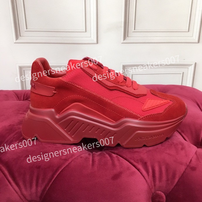 Luxurys Designers Shoes boots Brand Mens Triple S leather sneaker Fashion Trainers Casual High Top Sneakers size 35-45, 03 
Luxurys Designers Shoes boots Brand Mens Triple S leather sneaker Fashion Trainers Casual High Top Sneakers size 35-45, 03