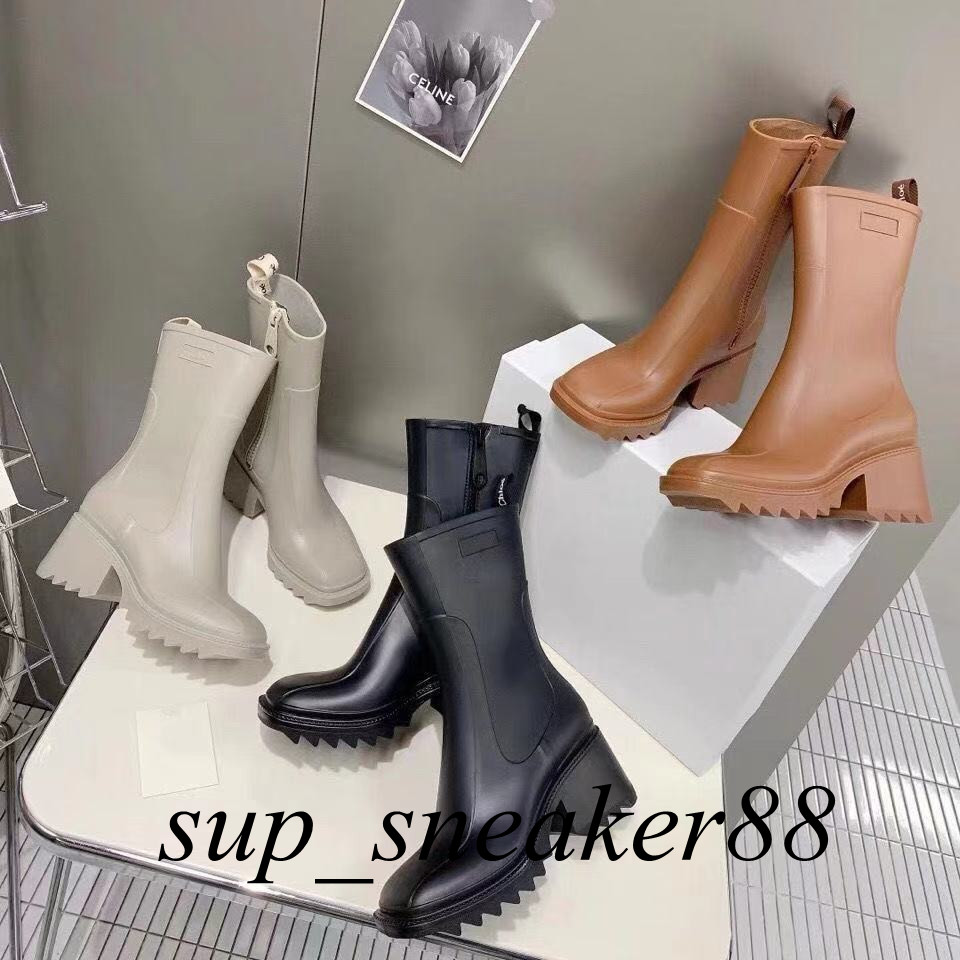 2021 Women Betty Boots PVC Rubber Beeled Platform Knee-high tall Rain Boot Black Waterproof Welly Shoes Outdoor Rainshoes High heels, Rain boots
2021 Women Betty Boots PVC Rubber Beeled Platform Knee-high tall Rain Boot Black Waterproof Welly Shoes Outdoor Rainshoes High heels, Rain boots