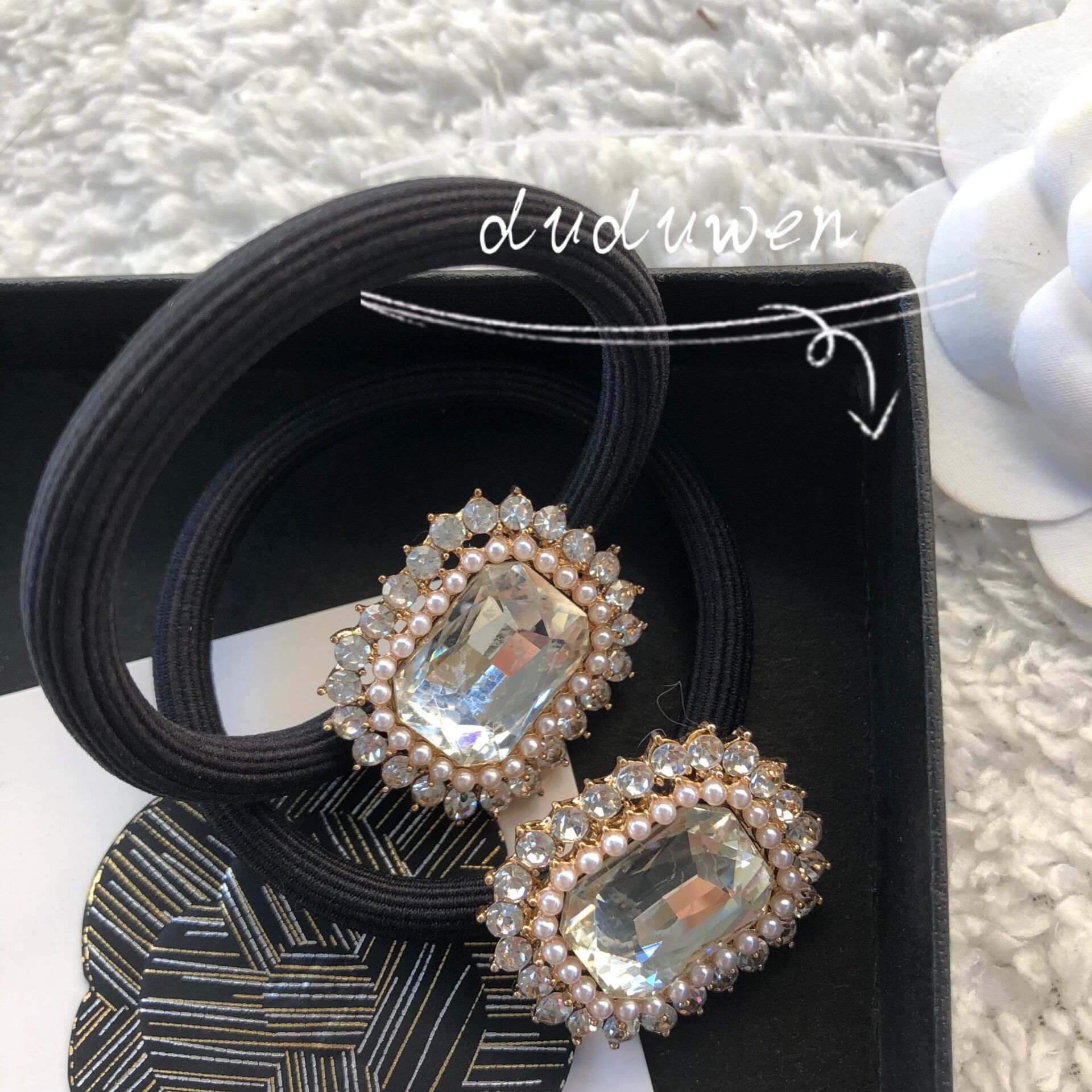 ealstic rubber fashion hair rope pearls with rhinestons C mark hairtie, Pink
ealstic rubber fashion hair rope pearls with rhinestons C mark hairtie, Pink