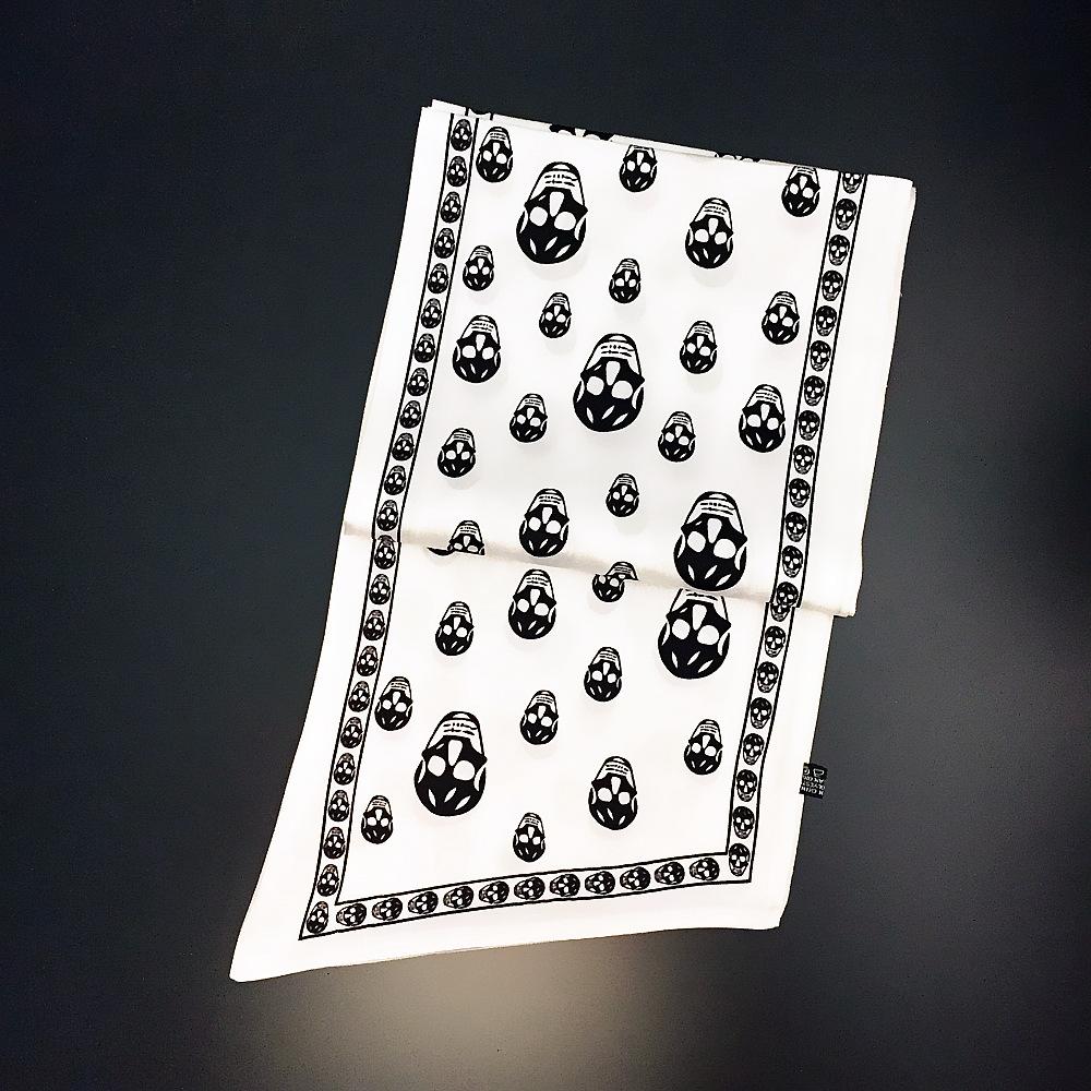 2022 skull pattern soft silk scarf double twill tied bag handle silk scarves long head ghost wild fashion cool ribbon beautiful
2022 skull pattern soft silk scarf double twill tied bag handle silk scarves long head ghost wild fashion cool ribbon beautiful