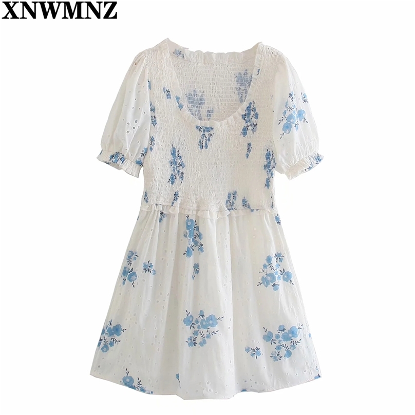 Women cutwork Embroidery Floral Print Hollow Out White Summer Dress round neck puff sleeves smocked Mini 210520, Blue white
Women cutwork Embroidery Floral Print Hollow Out White Summer Dress round neck puff sleeves smocked Mini 210520, Blue white