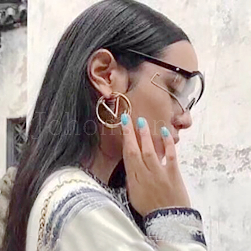 Big size silver gold snap statement charm crystal earring jewelry LL Brand by fashion Designer Gifts for Women Girls with original box LL022, Golden
Big size silver gold snap statement charm crystal earring jewelry LL Brand by fashion Designer Gifts for Women Girls with original box LL022, Golden
