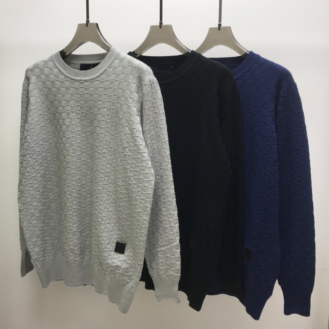 21SS Italy's latest spring fashion joint full-body plaid bump print sweater Milan men's designer high-quality loose black gray blue men's all-match sweater
21SS Italy's latest spring fashion joint full-body plaid bump print sweater Milan men's designer high-quality loose black gray blue men's all-match sweater