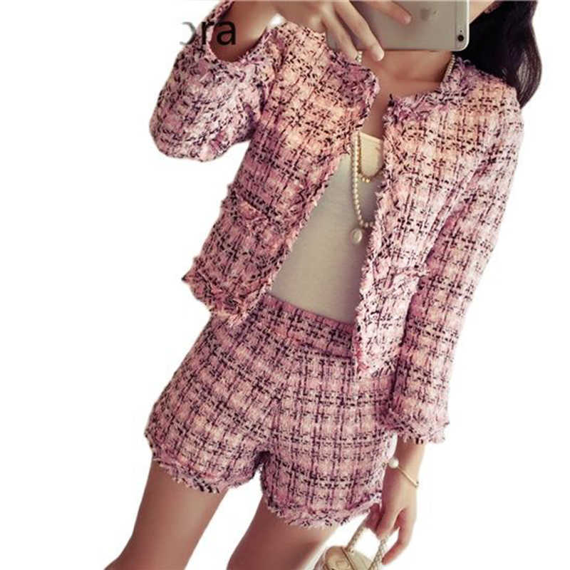 Women's suit autumn Tweed Two Piece Set Women Slim Plaid Short Fashion Fringed Trim Jacket Coat + Tassels Suit 210930