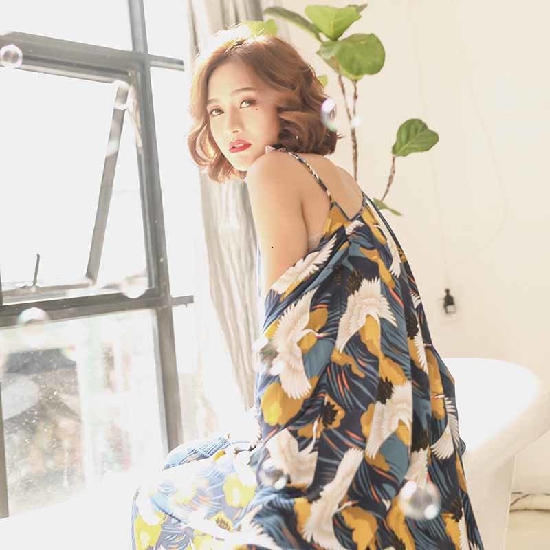 Women' Sleepwear Autumn New 3Pcs Women Pyjamas Set Elegant Crane Printed Ladies Sexy Comfort Soft Homewear Loose Casual Wear 258A, Shown as picture
Women' Sleepwear Autumn New 3Pcs Women Pyjamas Set Elegant Crane Printed Ladies Sexy Comfort Soft Homewear Loose Casual Wear 258A, Shown as picture