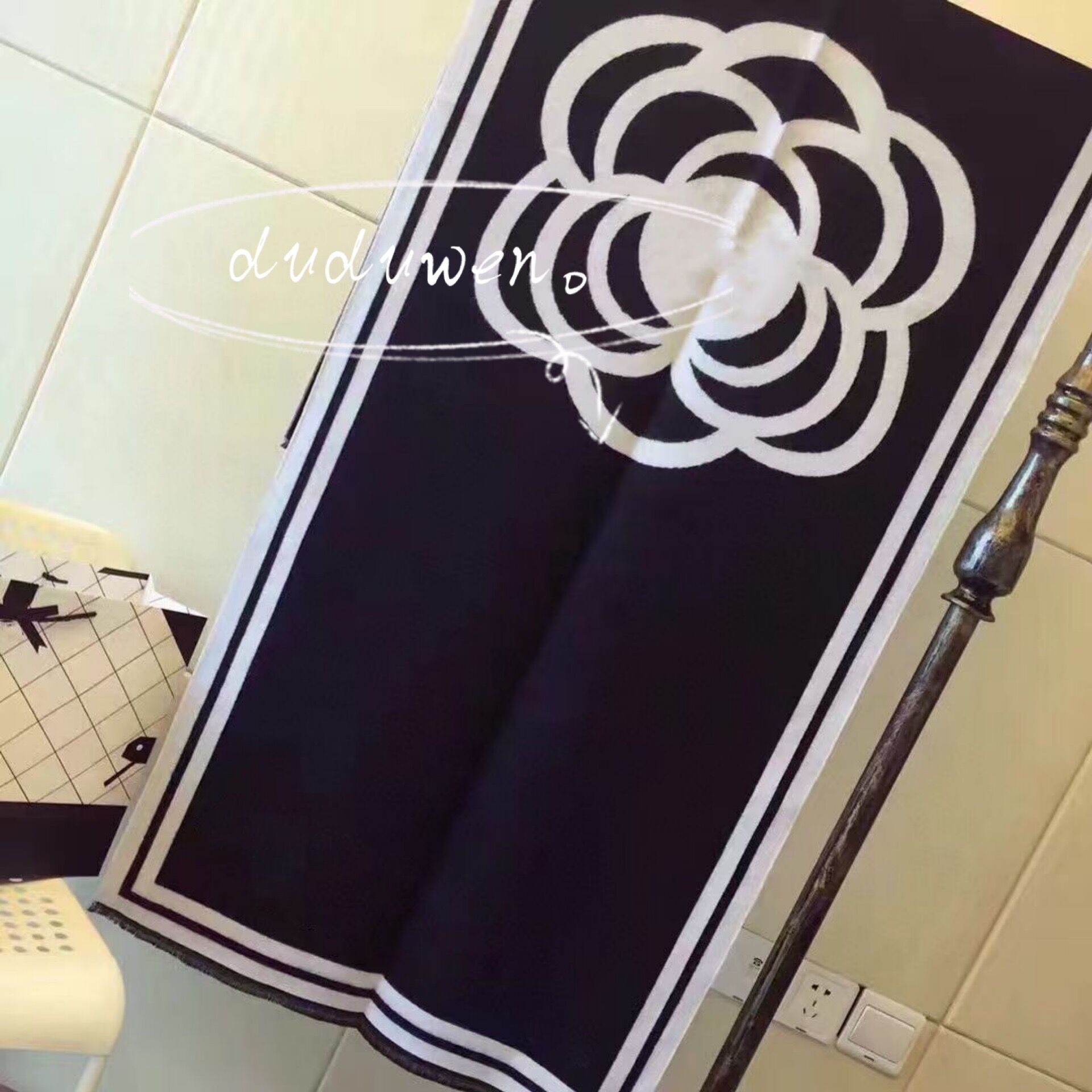 180X65cm classic letter Accessories scarf fashion flower C scarves for elegance lady selection Boutique tippet
180X65cm classic letter Accessories scarf fashion flower C scarves for elegance lady selection Boutique tippet