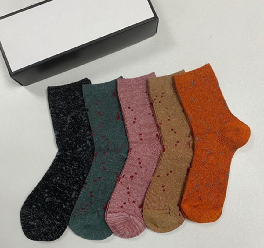 Designer Mens Womens Socks Five Pair Luxe Sports Winter Mesh Letter Printed Tiger Wolf Head Sock Embroidery Cotton Man With Box
Designer Mens Womens Socks Five Pair Luxe Sports Winter Mesh Letter Printed Tiger Wolf Head Sock Embroidery Cotton Man With Box