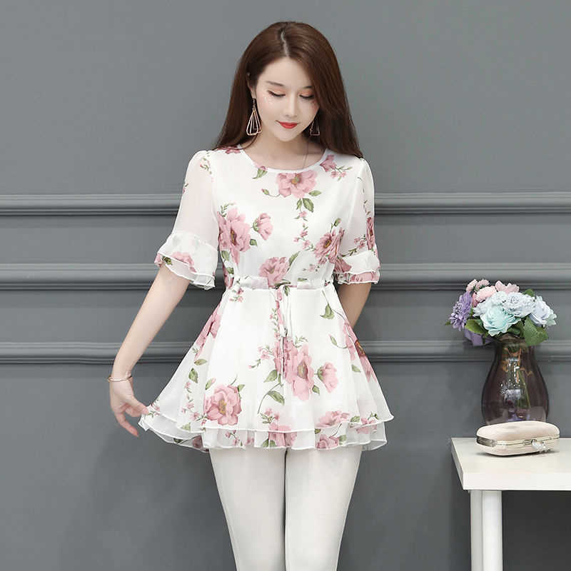 Women Spring Summer Style Chiffon Blouses Shirts Lady Casual Short Flare Sleeve O-Neck Flower Printed Blusas Tops DF2964 210609, Pink
Women Spring Summer Style Chiffon Blouses Shirts Lady Casual Short Flare Sleeve O-Neck Flower Printed Blusas Tops DF2964 210609, Pink