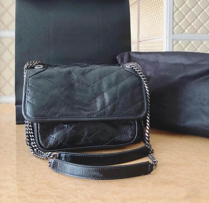 Women Luxurys Designers handbag envelope bag lady chain shoulder high quality postman messenger female classic niki
Women Luxurys Designers handbag envelope bag lady chain shoulder high quality postman messenger female classic niki