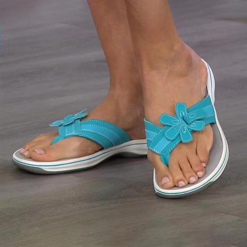 Slippers 2021 Women Wedges Summer Female Flip-flops Flowers Solid Color Comfortable Light Casual Shoes Anti-slip Plus Size Retro, Red
Slippers 2021 Women Wedges Summer Female Flip-flops Flowers Solid Color Comfortable Light Casual Shoes Anti-slip Plus Size Retro, Red