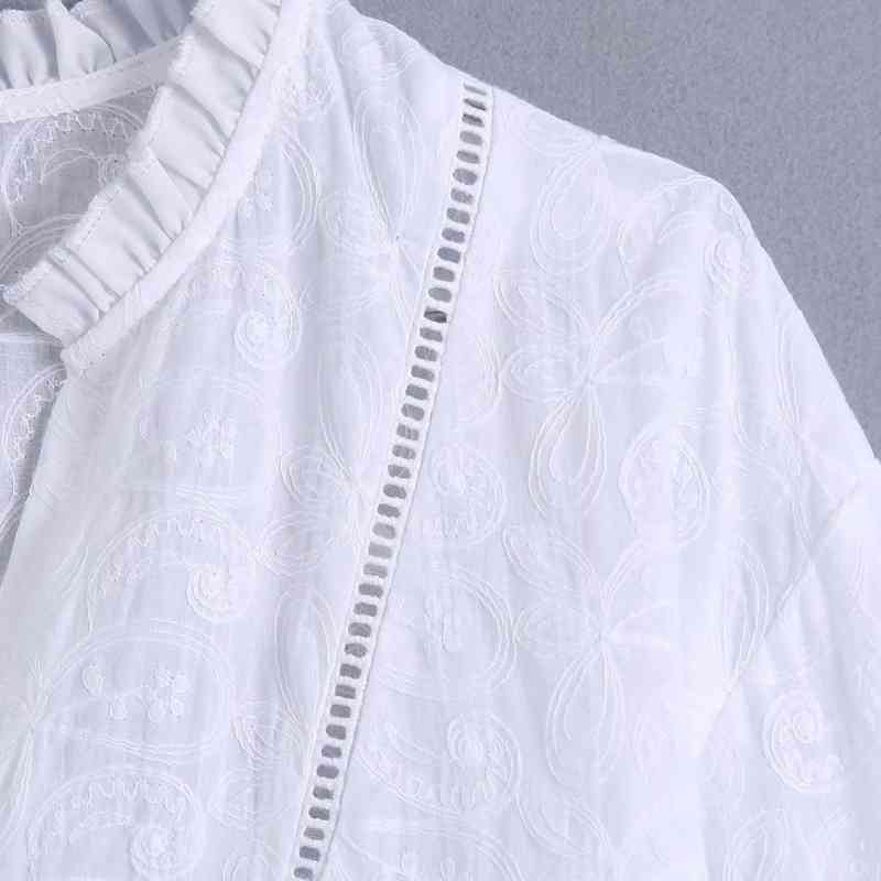 Summer Women Embroidery V Neck White Blouse Female Three Quarter Sleeve Smock Shirt Casual Lady Loose Tops Blusas S8813 210430