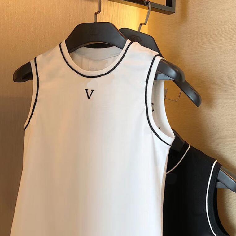 Summer 2021 fashion designer women's sleeveless t shirt high quality cotton luxury embroidered men's vest, White
Summer 2021 fashion designer women's sleeveless t shirt high quality cotton luxury embroidered men's vest, White