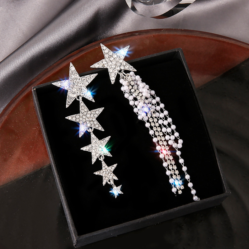 Asymmetric earrings female pentacle exaggerated long pearl tassel earrings South Korea web celebrity temperament fashion earrings, Golden;silver
Asymmetric earrings female pentacle exaggerated long pearl tassel earrings South Korea web celebrity temperament fashion earrings, Golden;silver
