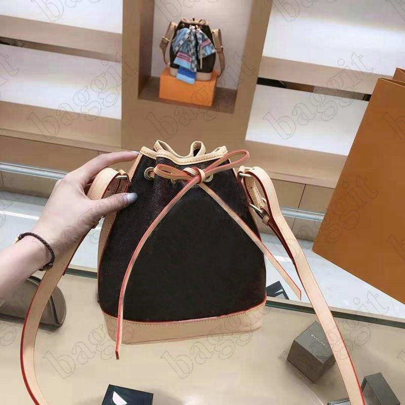Petit Noe BB Joker Mini Bucket Bag Cross Body Shoulder Small Draw String Handbag Drawstring Messenger Bags M40817 M40818
Petit Noe BB Joker Mini Bucket Bag Cross Body Shoulder Small Draw String Handbag Drawstring Messenger Bags M40817 M40818