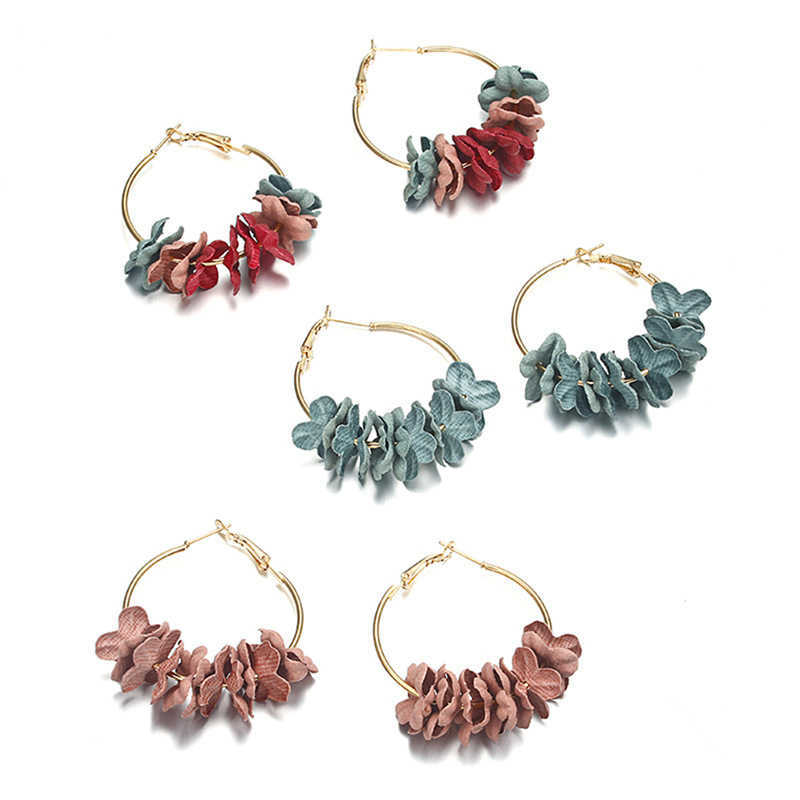Fashion Cloth Flower Pendant Earrings Temperament Simple Female Sweet Versatile Jewelry
Fashion Cloth Flower Pendant Earrings Temperament Simple Female Sweet Versatile Jewelry