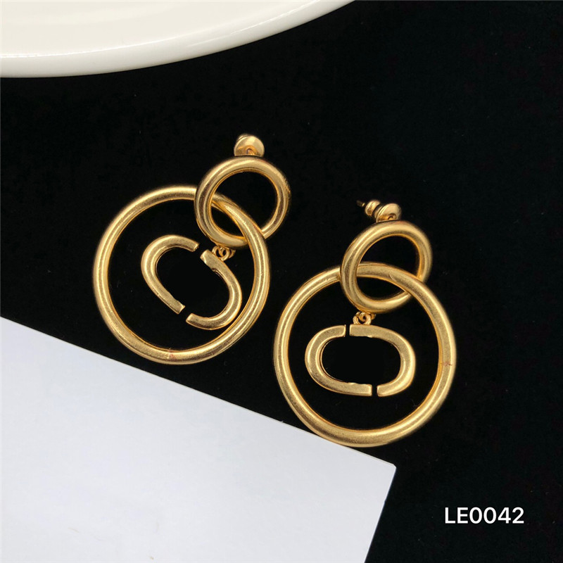 Chic Circle Metal Pendant Earrings Charm Designer Letter Studs Women Personality Round Eardrop With Gift Box, Golden
Chic Circle Metal Pendant Earrings Charm Designer Letter Studs Women Personality Round Eardrop With Gift Box, Golden