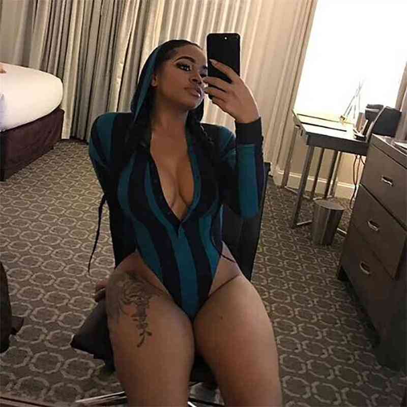 OMSJ Female Long Sleeve Skinny Striped Jumpsuits Sexy Hoody Bodysuit Women Streetwear Outfits Nightclub Party 210517, Beige
OMSJ Female Long Sleeve Skinny Striped Jumpsuits Sexy Hoody Bodysuit Women Streetwear Outfits Nightclub Party 210517, Beige