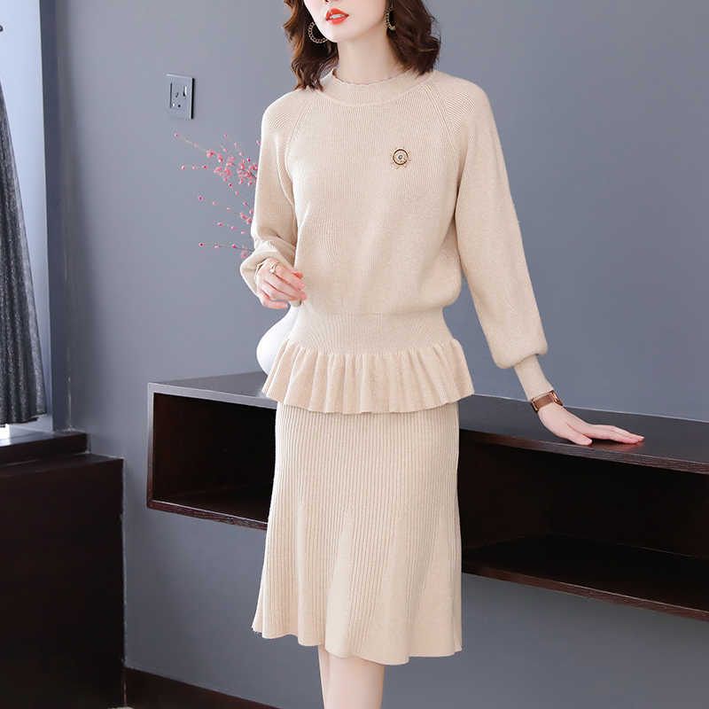 Korean Women Knitted Sets Woman Sweaters Skirt Plus Size 2 Piece Set Ruffles Skirts Tracksuit Sweater Suit 210604, Apricot
Korean Women Knitted Sets Woman Sweaters Skirt Plus Size 2 Piece Set Ruffles Skirts Tracksuit Sweater Suit 210604, Apricot