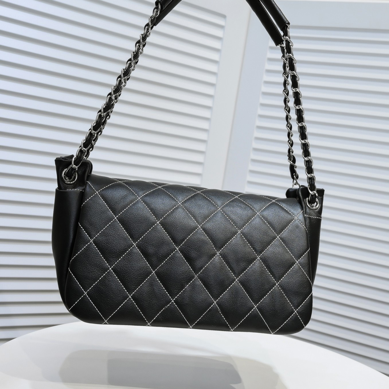 NEW Ladies Bag Fashion Casual Designer TOP Quality 5A Black Genuine leather Shoulder Bags crossbody Handbag Shopping wallet for women brand
NEW Ladies Bag Fashion Casual Designer TOP Quality 5A Black Genuine leather Shoulder Bags crossbody Handbag Shopping wallet for women brand