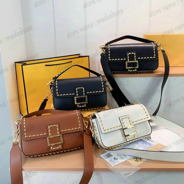 Brown Nappa Baguette Bag Calf Leather Shoulder Bag Rivet Crossbody Designer Handbag Womens Luxurys 1974 Embossed Chain Handle Bags
Brown Nappa Baguette Bag Calf Leather Shoulder Bag Rivet Crossbody Designer Handbag Womens Luxurys 1974 Embossed Chain Handle Bags