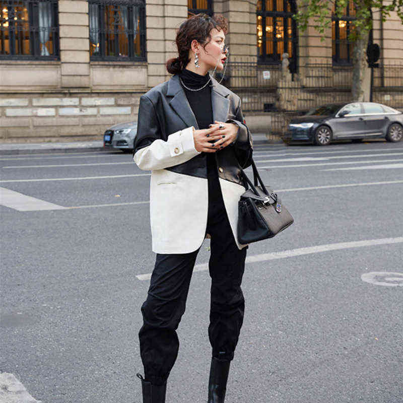 [EWQ] Notched Long Sleeve Patchwork Casual Blazers Female Autumn Korean Hit Color Coat PU Leather Jacket For Women 211122