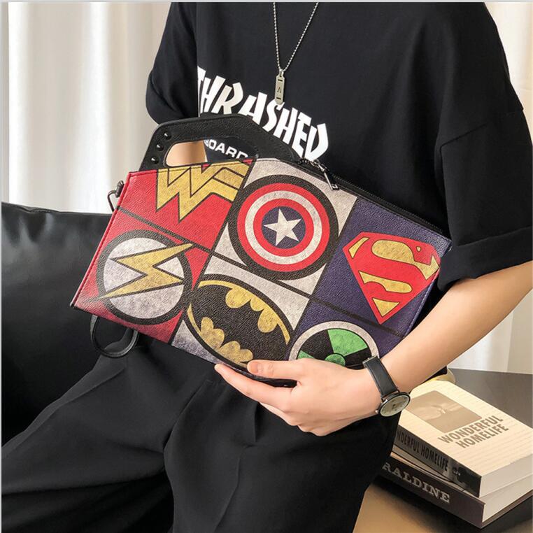 Factory wholesale women handbag casual printing men shoulder bag street trend camouflage leather handbags personalized color matching rivet envelope bags, Red(boutique box)
Factory wholesale women handbag casual printing men shoulder bag street trend camouflage leather handbags personalized color matching rivet envelope bags, Red(boutique box)