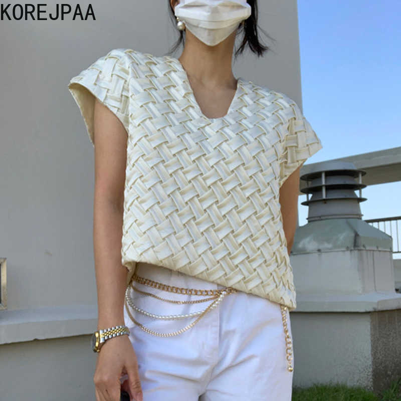 Korejpaa Women T-Shirt Summer Korean Chic Retro Temperament V-Neck Hand-Woven Design Loose Solid Color Flying Sleeve Vest 210526, Black
Korejpaa Women T-Shirt Summer Korean Chic Retro Temperament V-Neck Hand-Woven Design Loose Solid Color Flying Sleeve Vest 210526, Black
