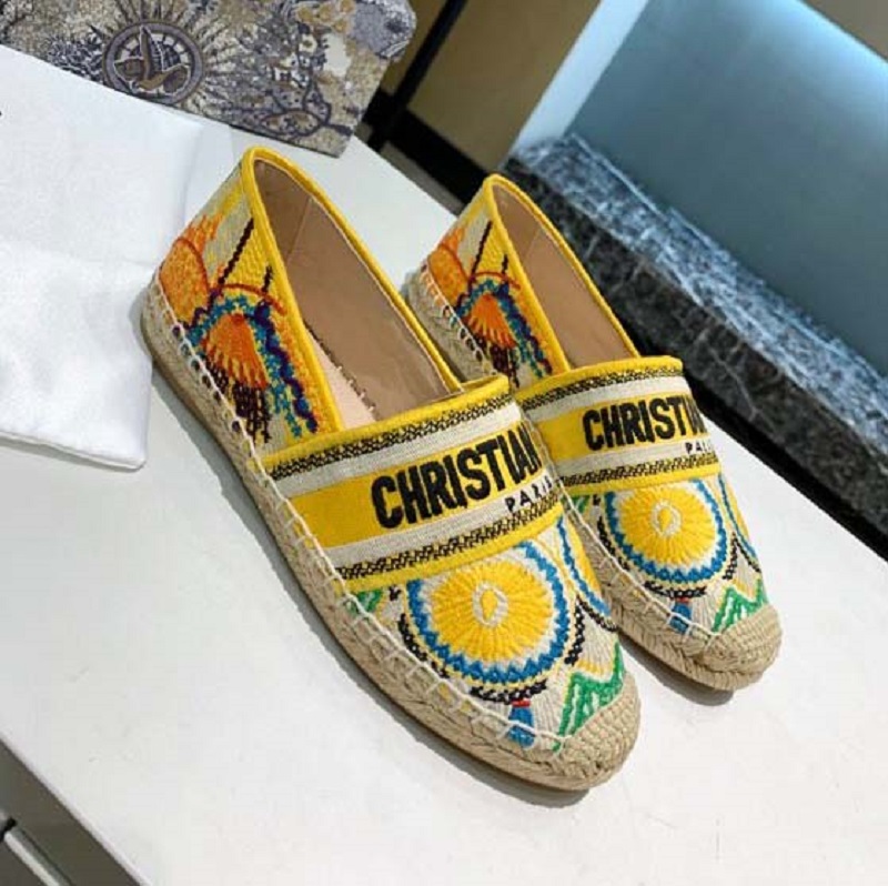 Classics Quality Women shoes Espadrilles Sneakers printing Walk Sneaker Embroidery canvas Low Top Platform Shoes Girls home011 01, Box
Classics Quality Women shoes Espadrilles Sneakers printing Walk Sneaker Embroidery canvas Low Top Platform Shoes Girls home011 01, Box