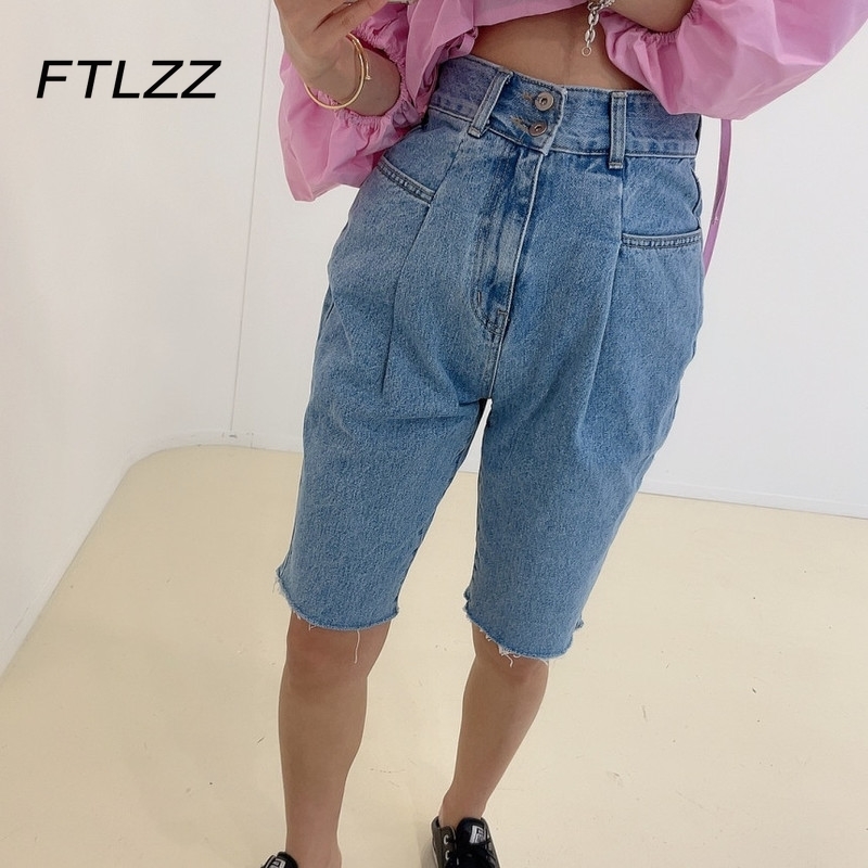 Woman Knee Length Casual Jeans Summer High Waisted Streetwear Shorts Korean Denim Bottoms Button 210602, Blue
Woman Knee Length Casual Jeans Summer High Waisted Streetwear Shorts Korean Denim Bottoms Button 210602, Blue